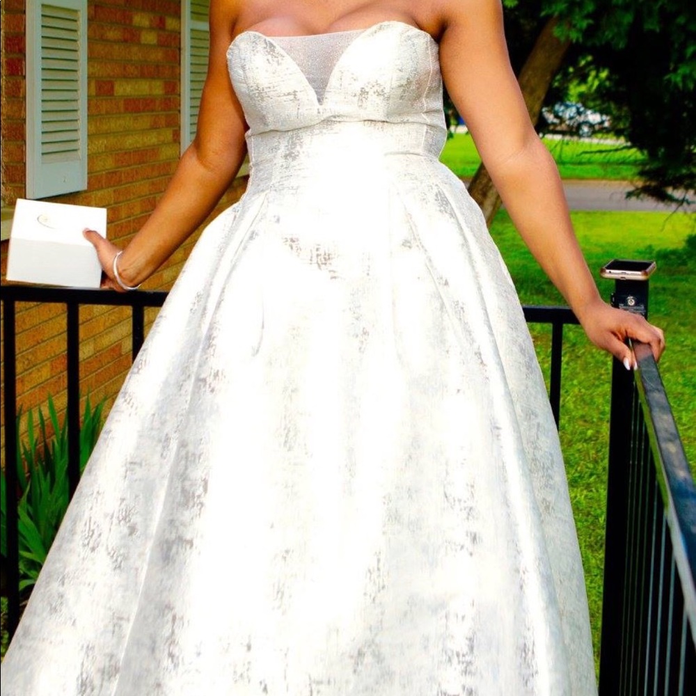 Prom dress